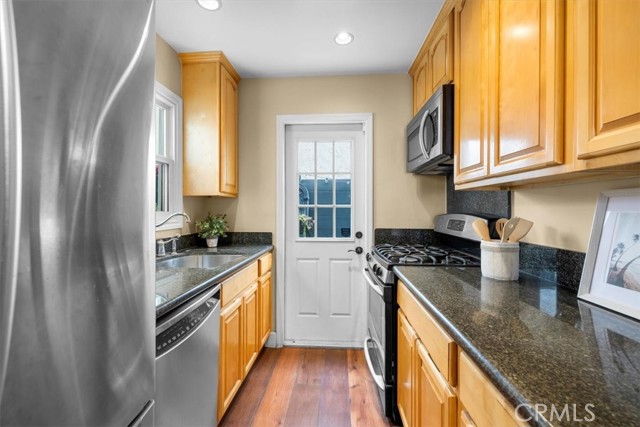 226 44th St, Manhattan Beach, California 90266, 1 Bedroom Bedrooms, ,Residential,Sold,44th St,SB22107069