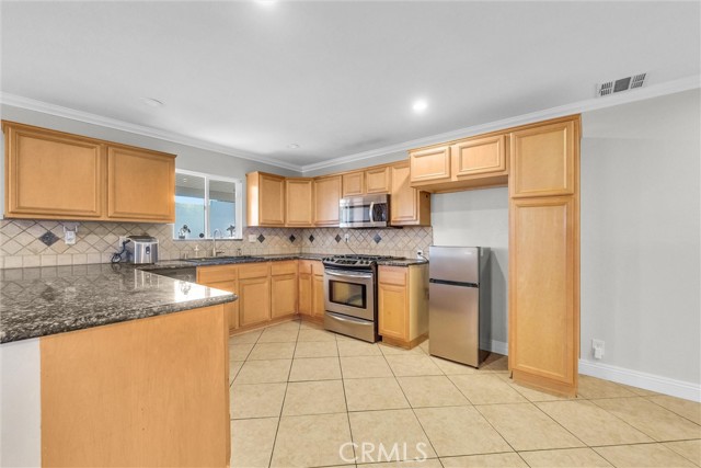 6220 Filkins Avenue, Rancho Cucamonga CA: https://media.crmls.org/medias/83cc7f8b-4ec7-495d-bfb4-47335d8f3bbb.jpg