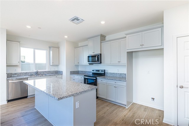 30526 Sierra Linda, Winchester CA: https://media.crmls.org/medias/83ccda57-e96d-41e0-9268-7209ecaa69e2.jpg
