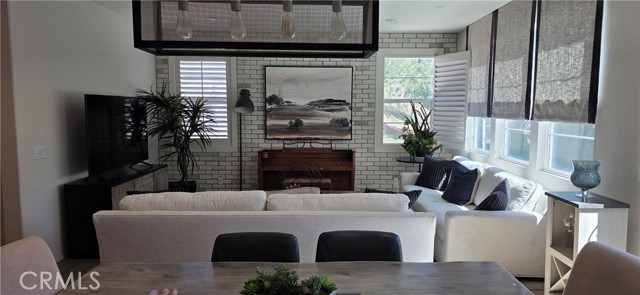 Detail Gallery Image 10 of 29 For 17190 Pioneer, San Bernardino,  CA 92407 - 3 Beds | 2/1 Baths