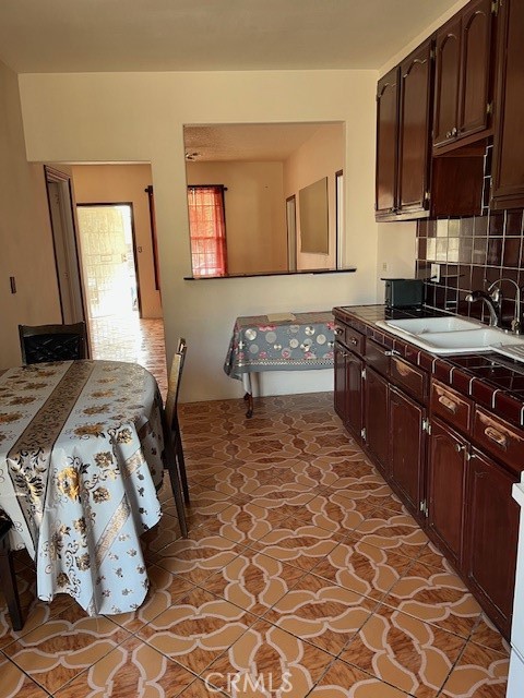 Detail Gallery Image 11 of 24 For 317 E 42nd Pl, Los Angeles,  CA 90011 - 3 Beds | 1 Baths