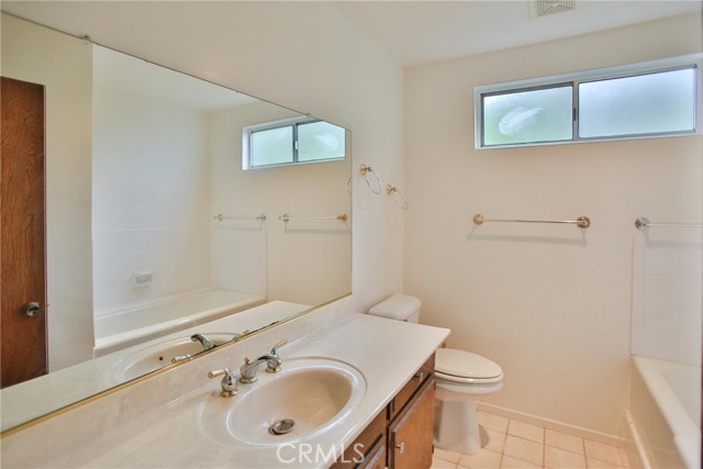 Detail Gallery Image 9 of 18 For 5112 Cadison St, Torrance,  CA 90503 - 4 Beds | 2 Baths