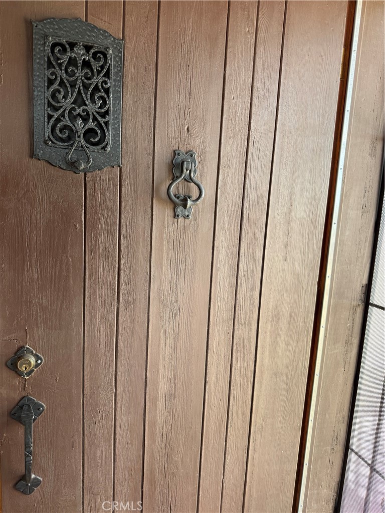 https://media.crmls.org/medias/83ce33e5-3f6d-47f3-8137-ae23b22c4846.jpg?preset=X-Large