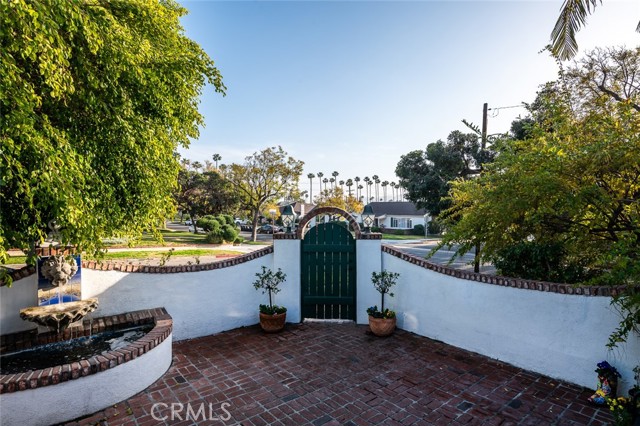 Detail Gallery Image 5 of 47 For 1731 W Kenneth Rd, Glendale,  CA 91201 - 3 Beds | 2 Baths