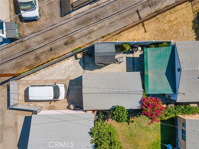 1216 N Lincoln Street, Burbank CA: https://media.crmls.org/medias/83cf5f74-2864-46ae-9b2b-294e87942c97.jpg