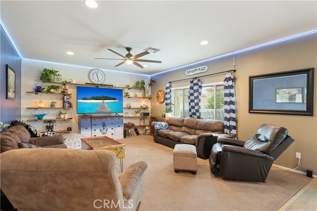 28833 Barn Swallow Way, Murrieta CA: https://media.crmls.org/medias/83cf7e95-24a4-4cec-a42d-2baa179f3398.jpg