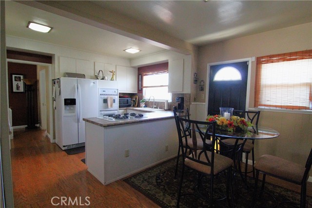 Detail Gallery Image 14 of 30 For 13250 Dyer St, Sylmar,  CA 91342 - 3 Beds | 1/1 Baths