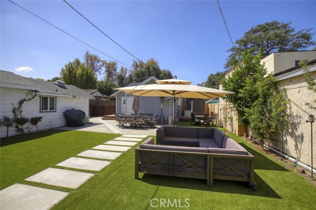 Detail Gallery Image 22 of 45 For 11101 Sarah St, Toluca Lake,  CA 91602 - 6 Beds | 5 Baths
