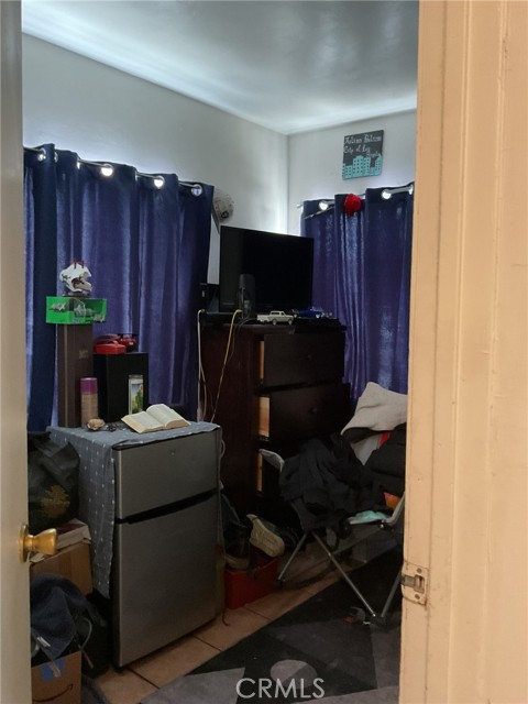 4465 Lovett Street, Commerce CA: https://media.crmls.org/medias/83cff9a1-bbf6-45cf-9954-f5df68949095.jpg
