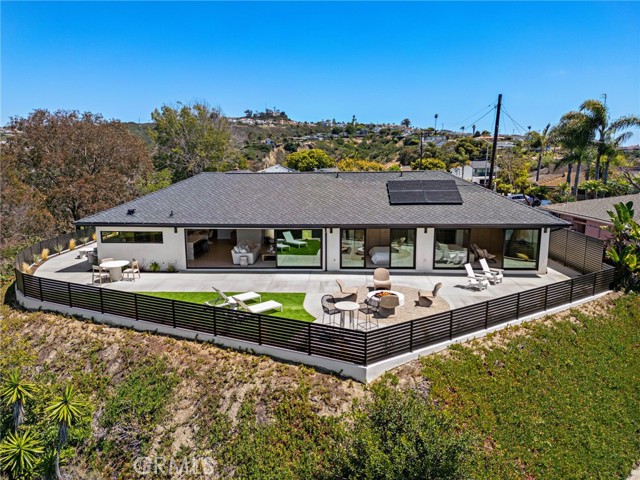 820 Calle Mendoza, San Clemente CA: https://media.crmls.org/medias/83d0534e-223f-4c0e-98f7-85ed2f27e3e6.jpg