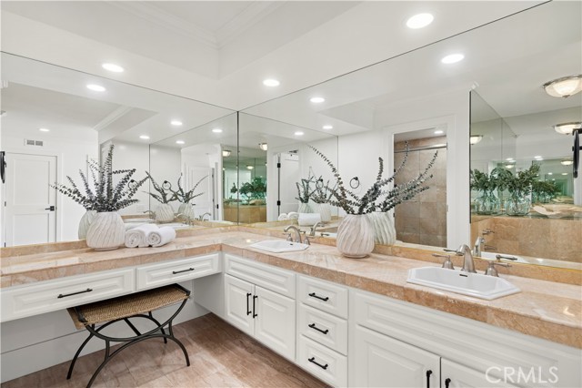 Detail Gallery Image 18 of 37 For 990 Bayside Cove #609,  Newport Beach,  CA 92660 - 3 Beds | 2 Baths