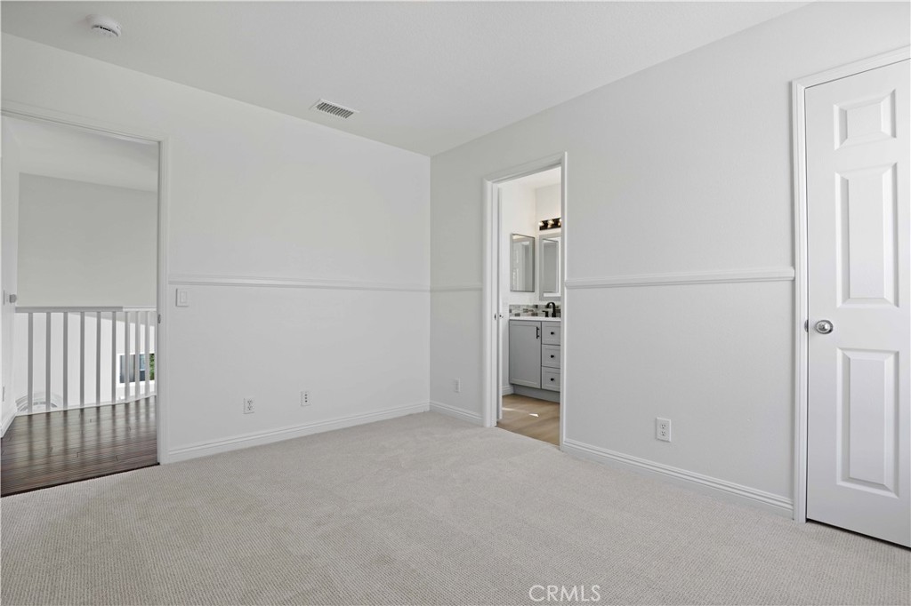 https://media.crmls.org/medias/83d0e850-7509-496b-916e-a5d7d3b4e0a0.jpg?preset=X-Large