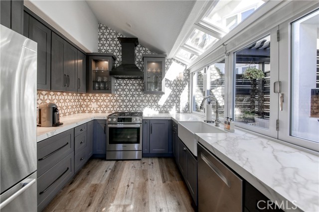 2910 3rd Avenue, Corona del Mar CA: https://media.crmls.org/medias/83d15ab4-ccc7-4788-94fe-600cbb5dff8b.jpg