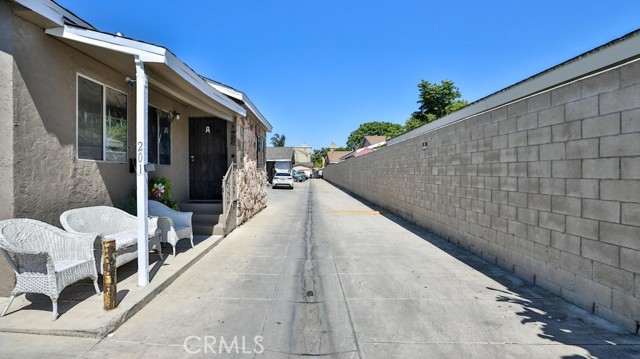 Detail Gallery Image 9 of 9 For 201 N Susan St, Santa Ana,  CA 92703 - – Beds | – Baths