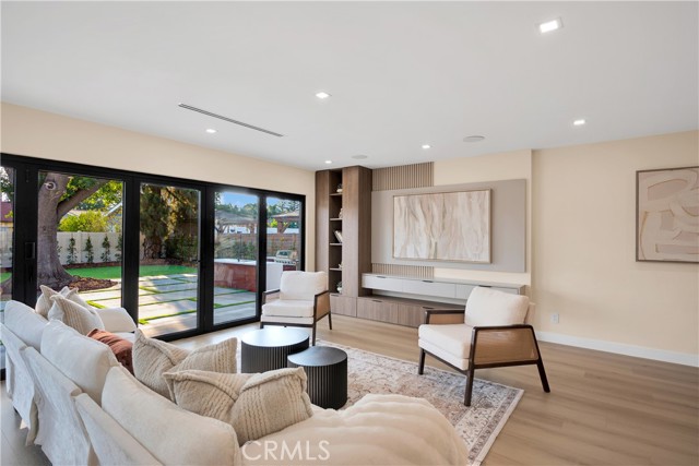 Detail Gallery Image 23 of 60 For 10509 Dempsey Ave, Granada Hills,  CA 91344 - 4 Beds | 3/1 Baths