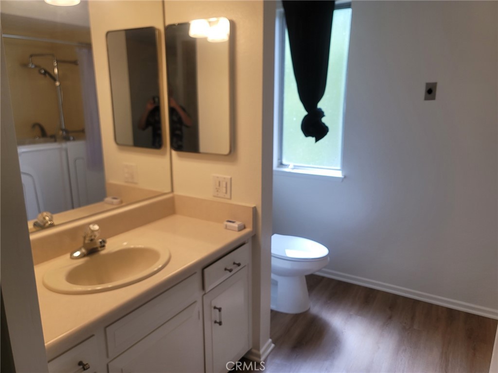 https://media.crmls.org/medias/83d26377-e02d-4b82-b655-9cae3bc98637.jpg?preset=X-Large