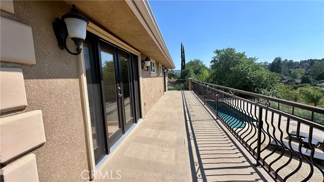 5433 Beeler Avenue, Woodland Hills CA: https://media.crmls.org/medias/83d34279-51f7-4729-a08e-71e9b9065492.jpg