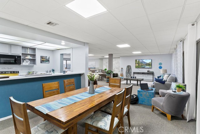 12400 Montecito Road, Seal Beach CA: https://media.crmls.org/medias/83d4c629-39c0-45ed-b873-5b789c75d6f4.jpg