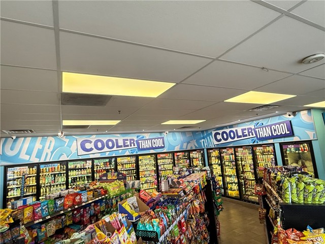 1702 Highway 46, Wasco CA: https://media.crmls.org/medias/83d50d11-d09d-4a2b-a435-17fcf984f25c.jpg