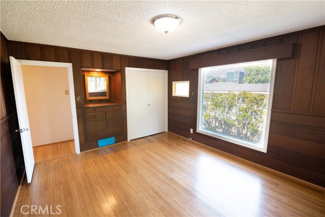 318 E Laurel Avenue, Sierra Madre CA: https://media.crmls.org/medias/83d5ae4f-ef26-4f65-9666-0f31f0a2669d.jpg