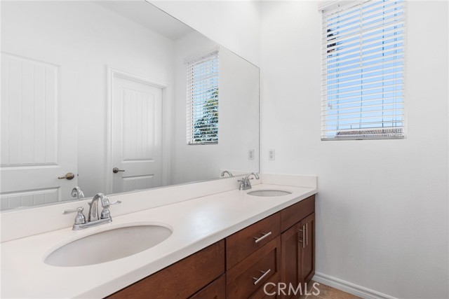 Detail Gallery Image 28 of 35 For 22756 Meyler St, Torrance,  CA 90502 - 5 Beds | 3 Baths