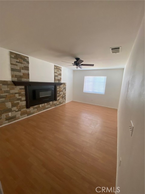 Detail Gallery Image 7 of 20 For 4935 Creekridge, Hemet,  CA 92545 - 5 Beds | 3 Baths