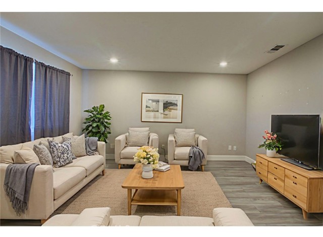 Detail Gallery Image 3 of 32 For 8822 Globe Ave, Dos Palos,  CA 93620 - 3 Beds | 1 Baths