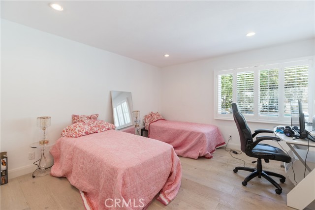 Detail Gallery Image 18 of 25 For 23760 Oakfield Rd, Hidden Hills,  CA 91302 - 4 Beds | 3/1 Baths