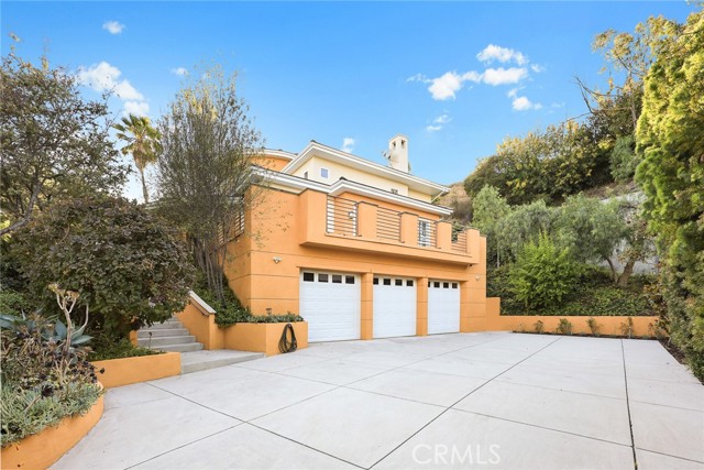 838 Braewood Court, South Pasadena CA: https://media.crmls.org/medias/83d9ad3d-3d88-41fa-a95a-639a60034e3a.jpg