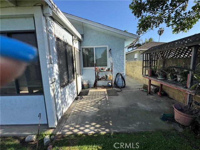 Detail Gallery Image 2 of 3 For 405 S Bluff, Montebello,  CA 90640 - 3 Beds | 2 Baths