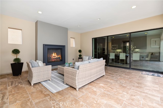 12 Starflower, Lake Forest CA: https://media.crmls.org/medias/83d9e357-1e78-45f1-b513-13c5e1ed4f52.jpg