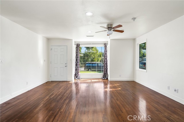 Image 8 of 52 For 4851 Faculty Avenue