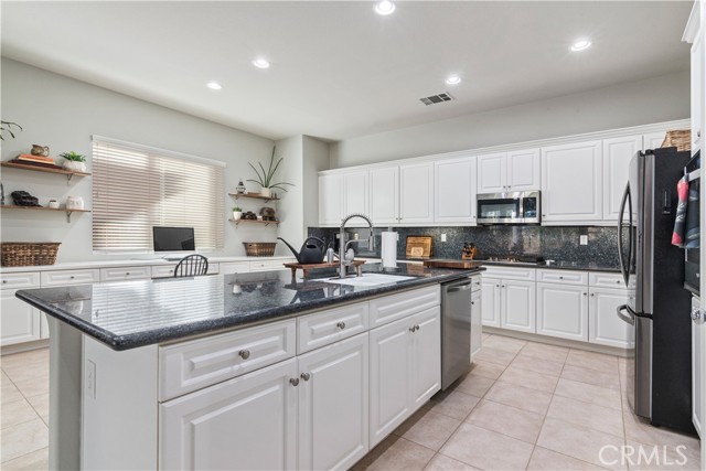 Detail Gallery Image 31 of 72 For 32736 Cottonwood Road, Winchester,  CA 92596 - 5 Beds | 5/1 Baths