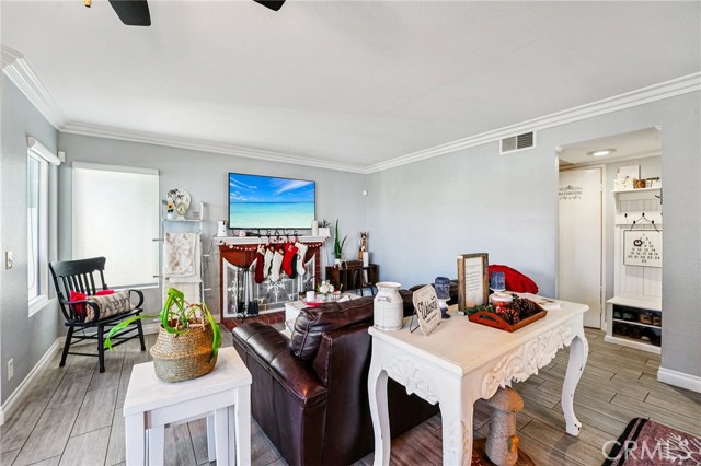 13062 Waterwheel Drive, Corona CA: https://media.crmls.org/medias/83db60db-5872-489a-8eea-a6e5fa581400.jpg