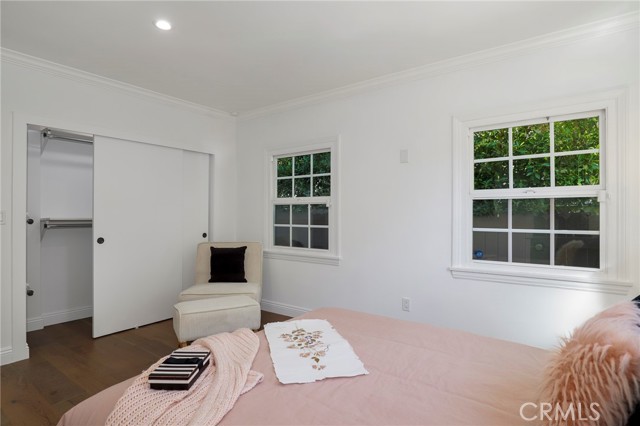 543 N Gardner Street, Los Angeles CA: https://media.crmls.org/medias/83db7225-4cc9-447e-b191-6bce7d65e699.jpg