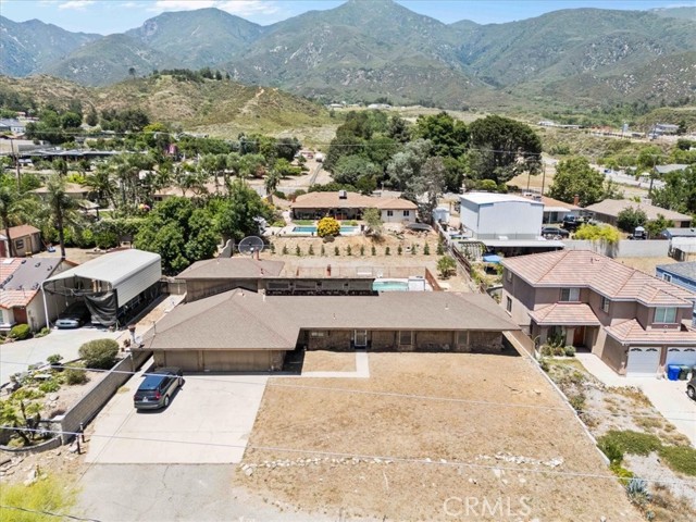 18510 Santa Fe Avenue, San Bernardino CA: https://media.crmls.org/medias/83dc210d-f497-413a-a690-45402e37b59c.jpg