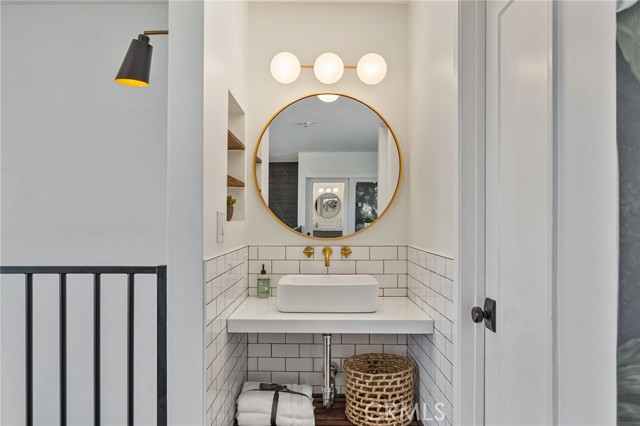 Remodeled en suite sink