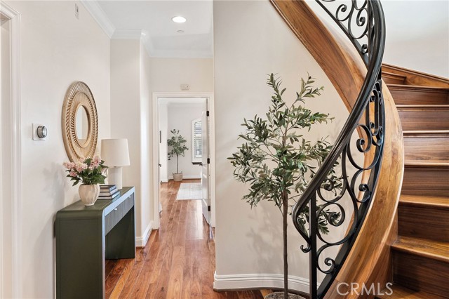 424 Marine Avenue, Manhattan Beach CA: https://media.crmls.org/medias/83dcc62c-eb98-42d2-8091-e181bad08831.jpg