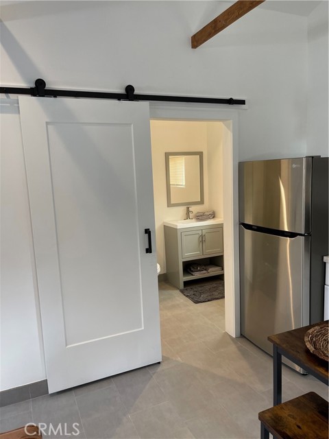 Detail Gallery Image 16 of 30 For 5715 Cahill Ave, Tarzana,  CA 91356 - 3 Beds | 2 Baths