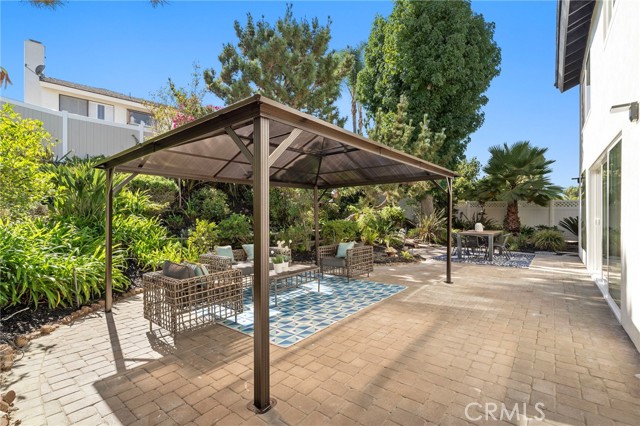 24641 Paige Circle, Laguna Hills CA: https://media.crmls.org/medias/83dcfcf5-c437-4032-b6b4-fe0eaa4bac17.jpg