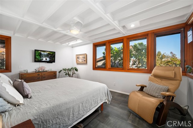 1687 Temple Hills Drive, Laguna Beach CA: https://media.crmls.org/medias/83de011a-28ce-46c9-a555-beecec9d2515.jpg