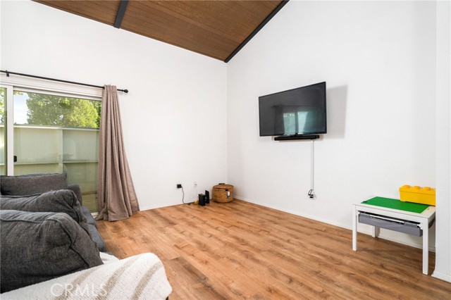 Detail Gallery Image 6 of 24 For 1342 W 8th St, Upland,  CA 91786 - – Beds | – Baths