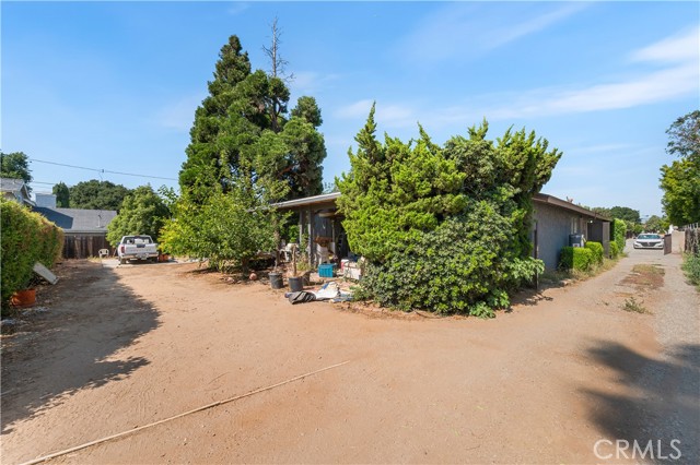 4421 N Sunflower Avenue, Covina CA: https://media.crmls.org/medias/83e0c98e-205d-4f9b-8411-eadfaa009bb1.jpg