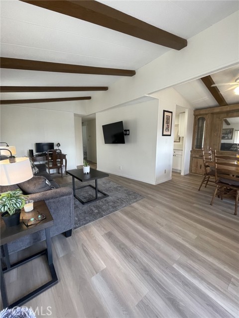 Detail Gallery Image 7 of 23 For 12550 Carson St #96,  Hawaiian Gardens,  CA 90716 - 2 Beds | 2 Baths