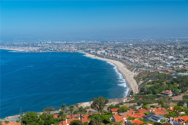 2525 Via Campesina, Palos Verdes Estates CA: https://media.crmls.org/medias/83e1728c-c4a0-4386-a965-b03875022875.jpg