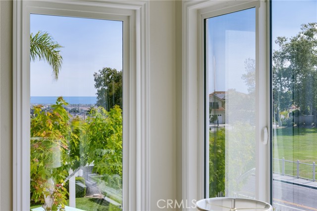 11 High Bluff, Laguna Niguel CA: https://media.crmls.org/medias/83e1bd28-e8dc-4e30-a9aa-14e991889fce.jpg