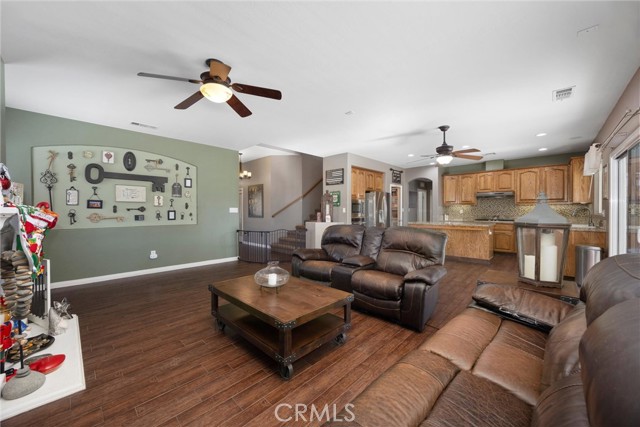 Detail Gallery Image 26 of 67 For 12809 Trafalgar Square, Bakersfield,  CA 93312 - 5 Beds | 3 Baths