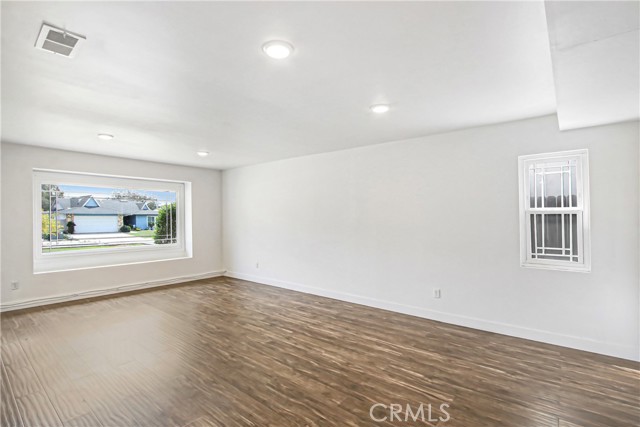 Detail Gallery Image 6 of 25 For 458 Termino, Corona,  CA 92879 - 4 Beds | 2 Baths