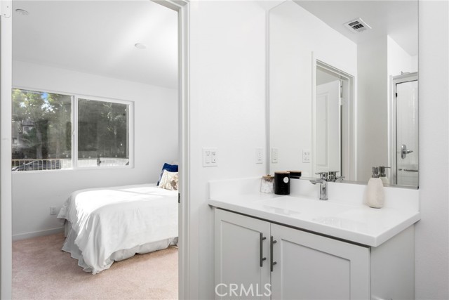 1140 Santo Antonio Drive, Colton CA: https://media.crmls.org/medias/83e2c9f7-8213-4009-abe5-2a21a957a373.jpg