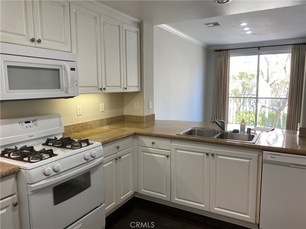 83e2f5d3 13c8 43e7 Ac4b E916ab52596b